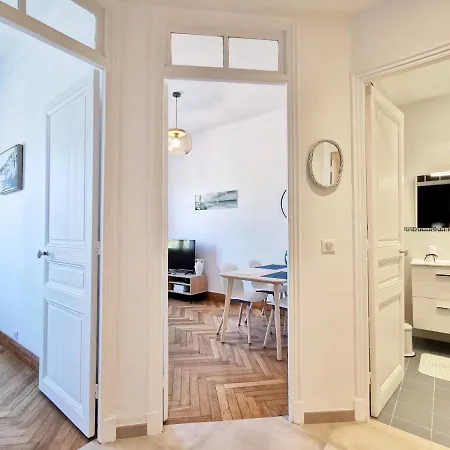Apartment Le Foch2 By Guys