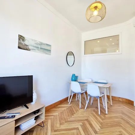 Apartment Le Foch2 By Guys