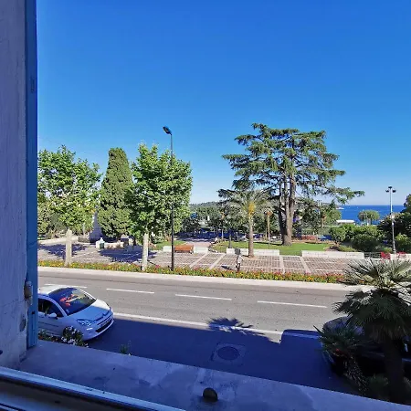 Le Foch2 By Guys Apartment